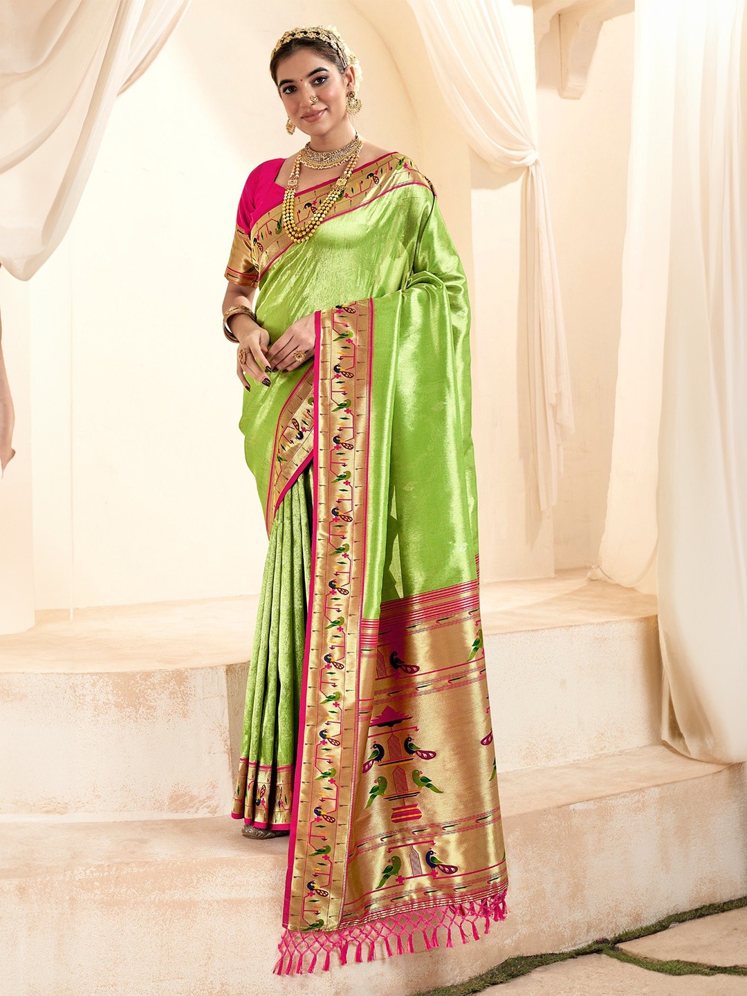 

MySilkLove Women Zari Woven Paithani Tissue Saree, Green