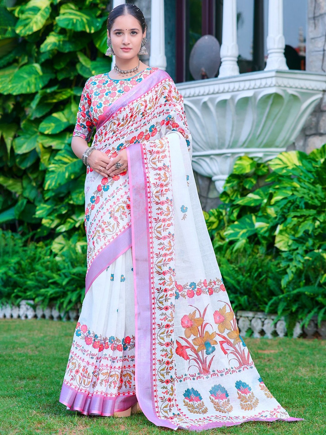 

Mitera Floral Printed Zari Pure Cotton Saree, White