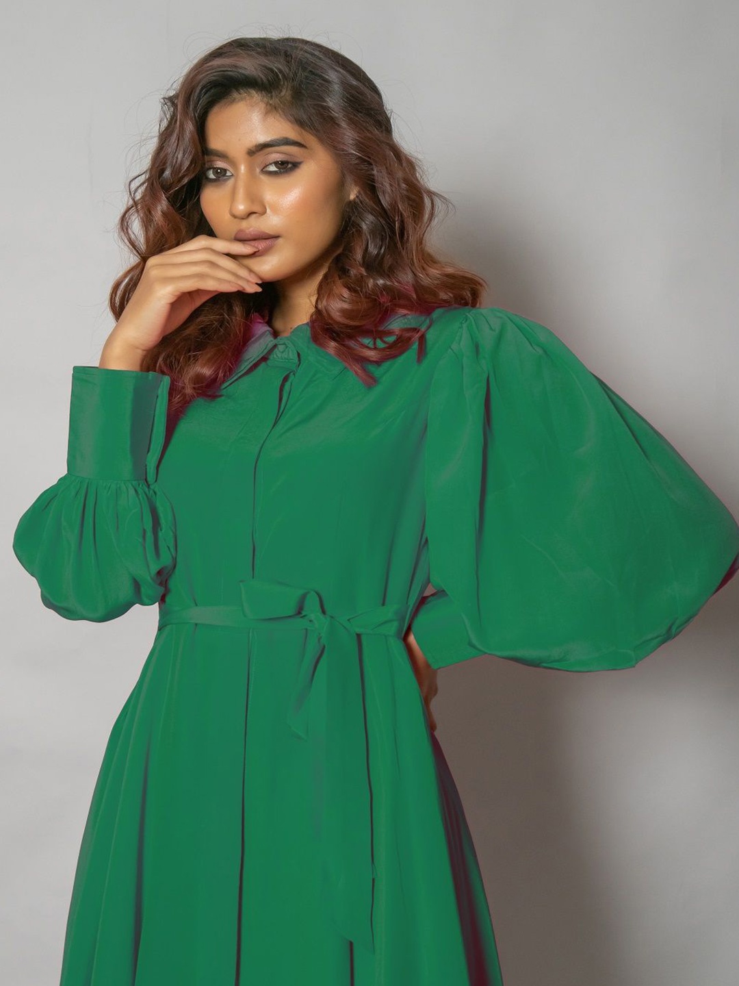 

SANGRIA SOUL Women Cuffed Sleeves Fit & Flare Midi Dress, Green