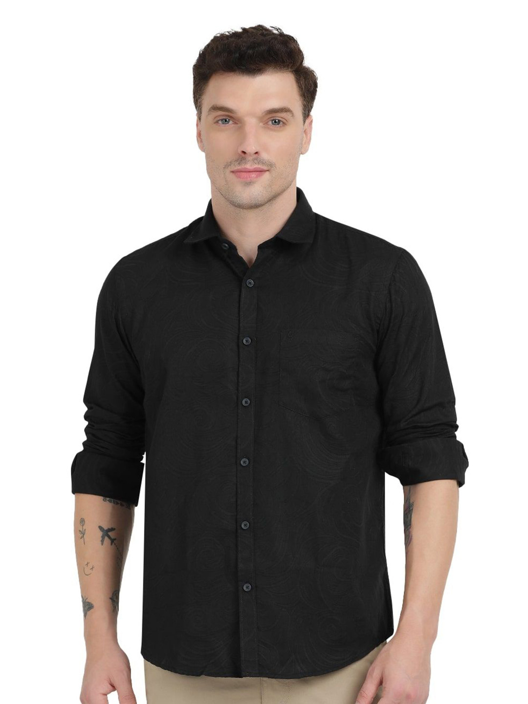 

Clarke Gable Men Printed Trim Slim Fit Opaque Cotton Casual Shirt, Black