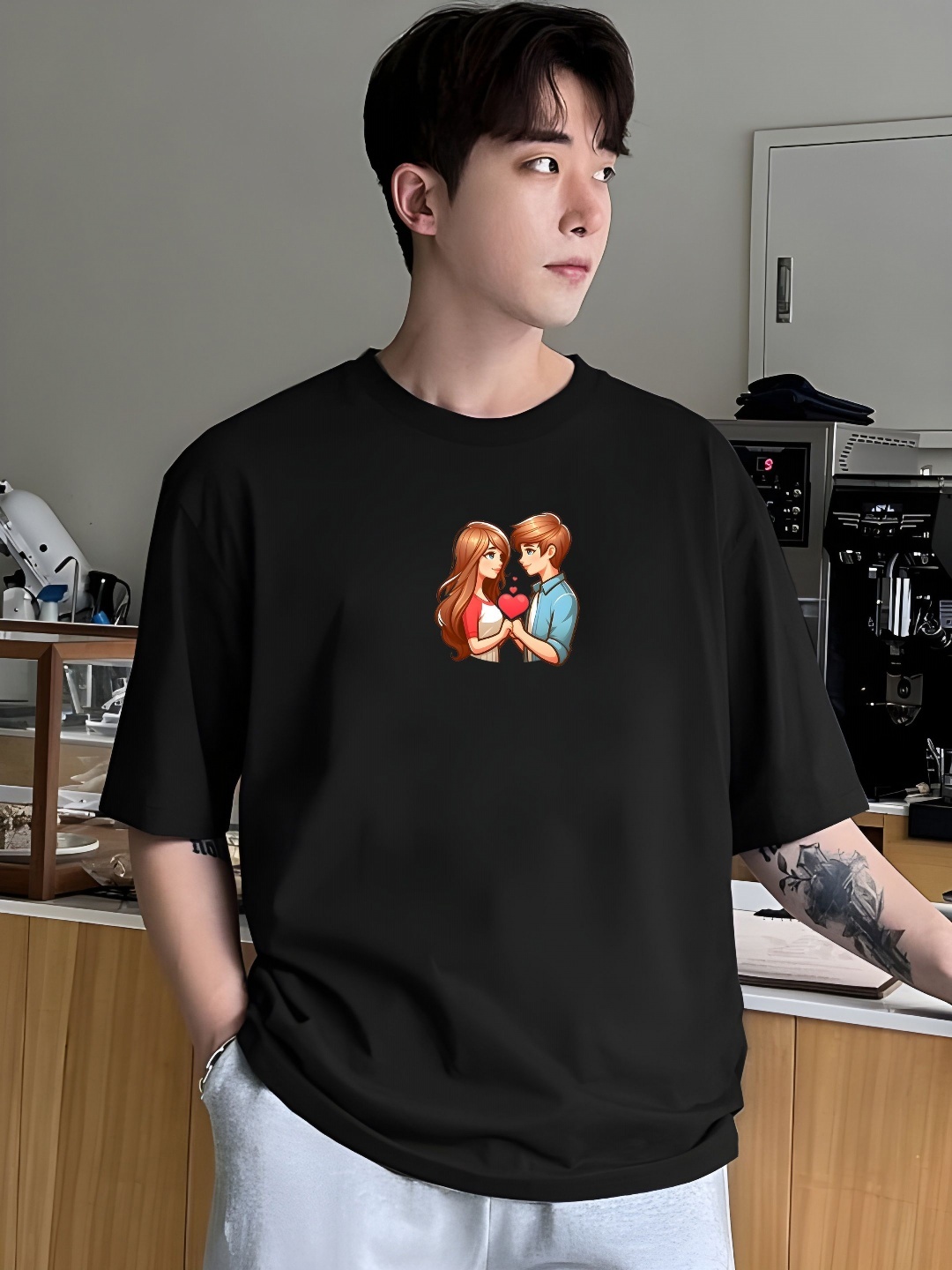 

THE BEETEL HOUSE Men Graphic Printed Round Neck Cotton Oversized T-shirt, Black