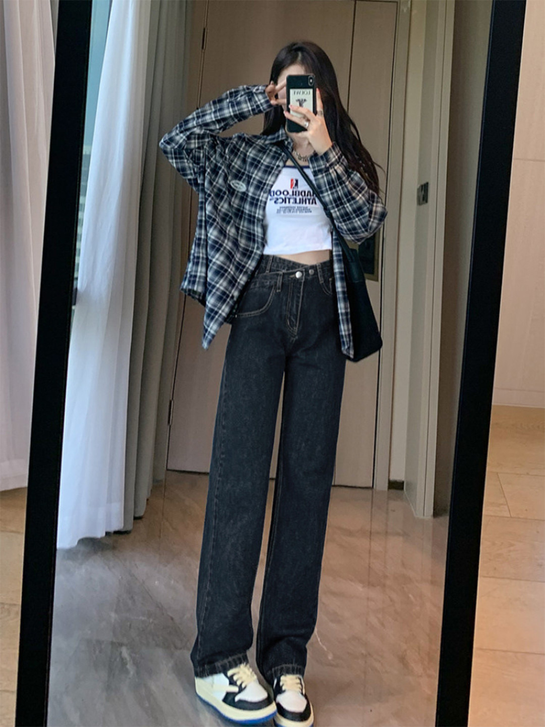 

StyleCast Women Straight Fit High-Rise Jeans, Blue