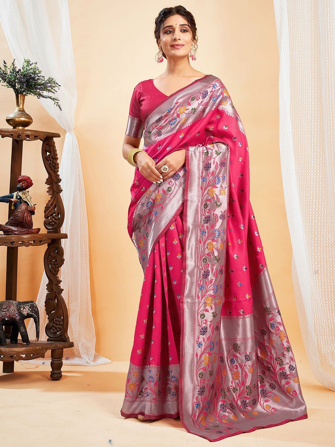 

KALINI Woven Design Banarasi Saree, Pink