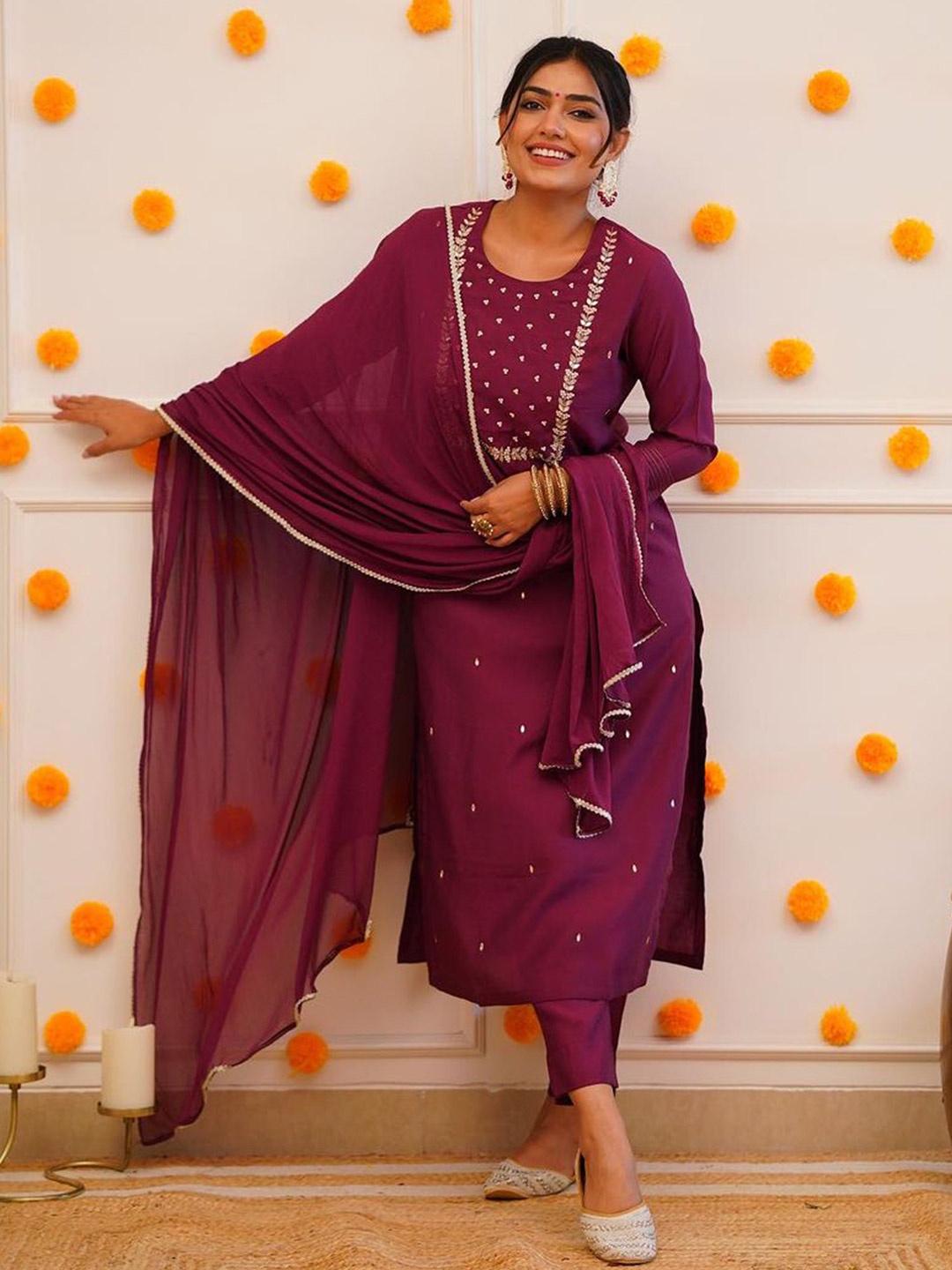 

Growdamy Floral Embroidered Beads and Stones Straight Kurta With Trousers & Dupatta, Maroon