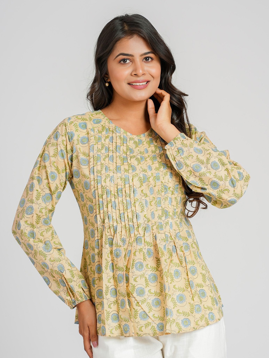 

Cotton Curio Women Pure Cotton Block Printed Short Top, Yellow