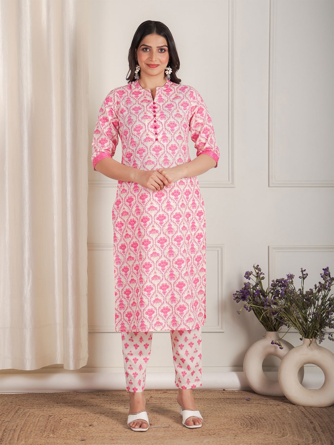 

Aramya Floral Printed Band Collar Pure Cotton Straight Kurta With Trousers, Pink