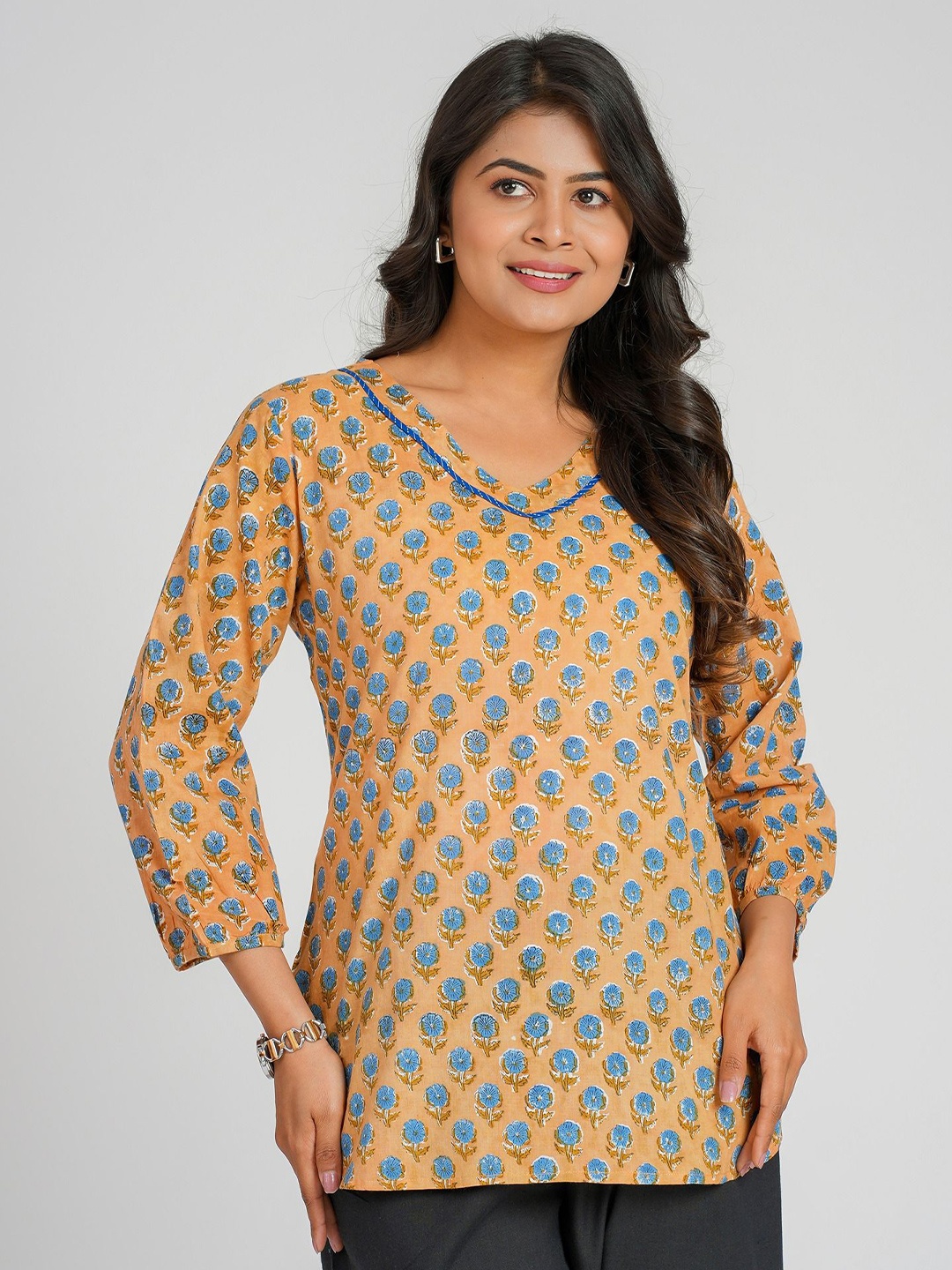 

Cotton Curio Women Cotton Block Printed Short Tunics, Brown