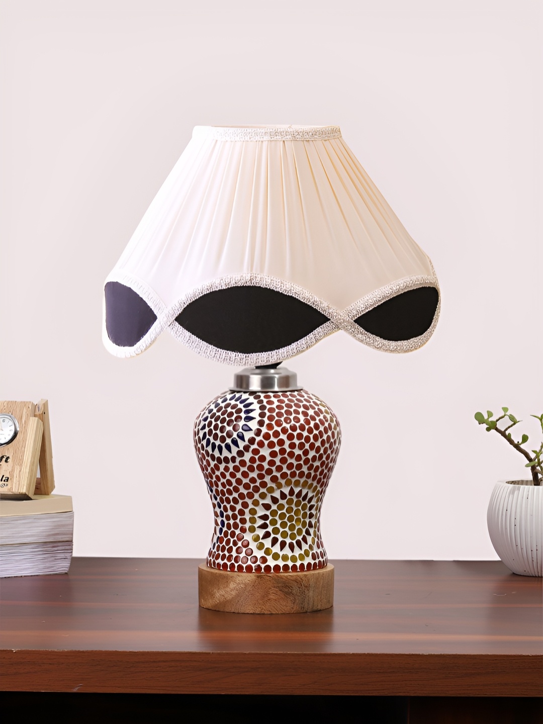 

Devansh White Printed Wood Frusturical Shaped Table Lamp