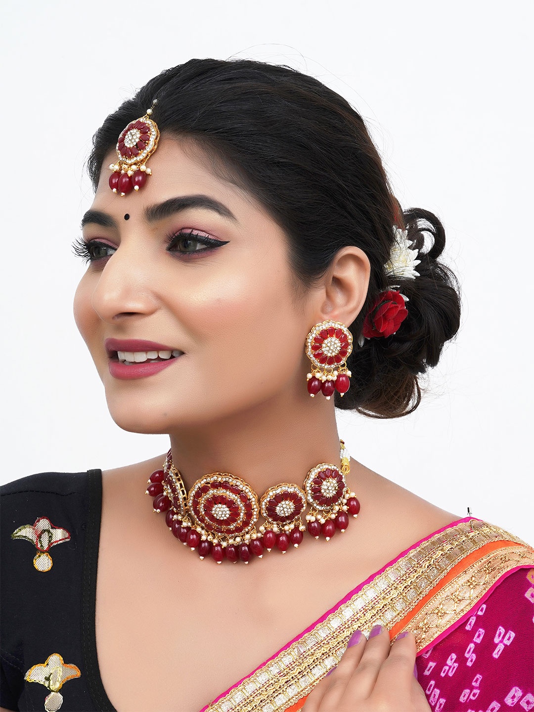 

ahoora Gold-Plated Stone Studded & Beaded Necklace and Earrings With Maang Tika