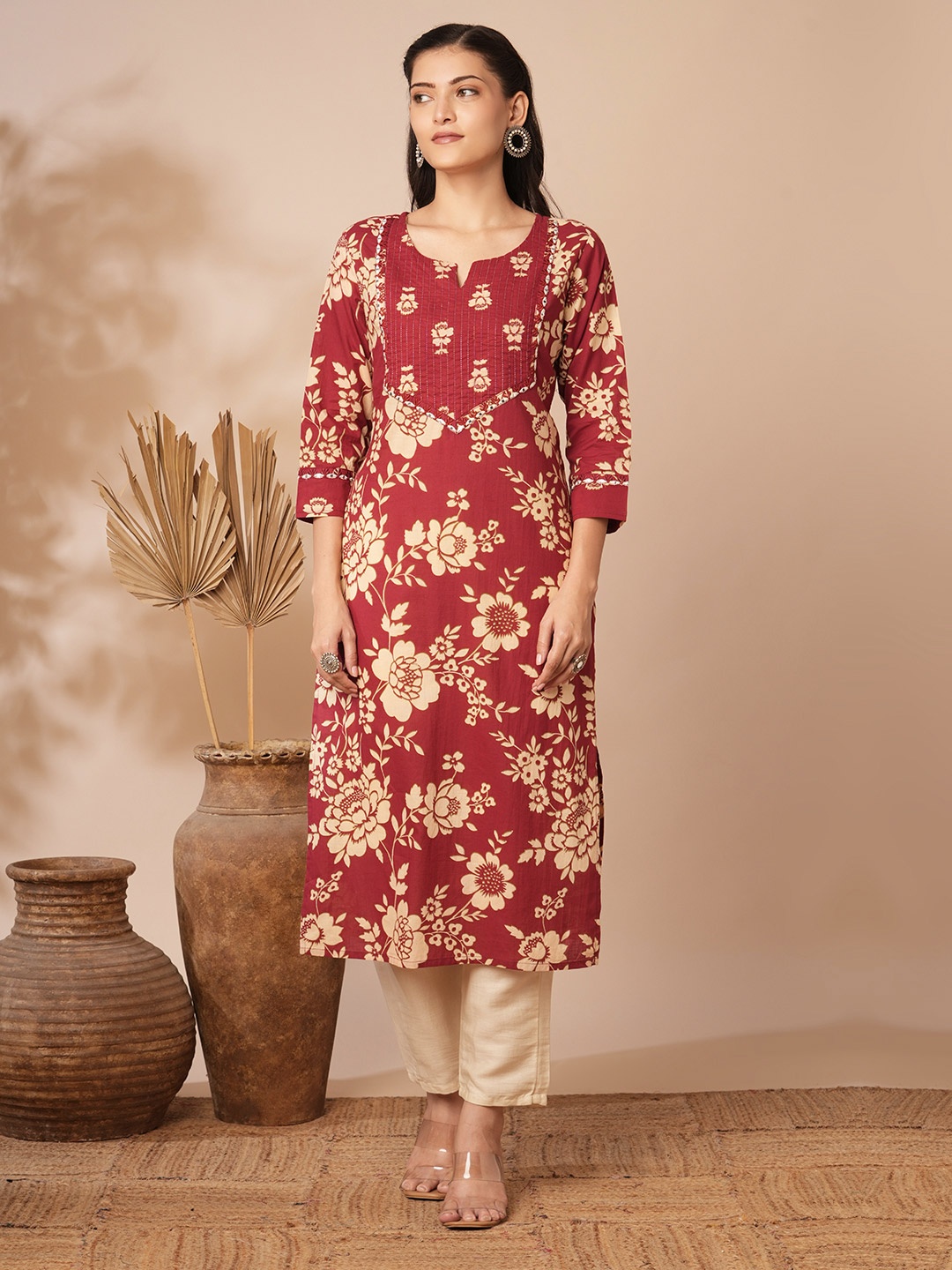 

FASHOR Floral Printed Notch Neck Cotton Straight Kurta, Maroon