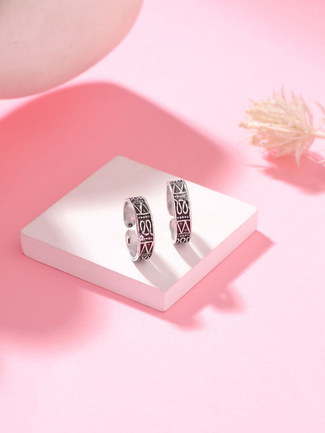 

Kicky And Perky Sterling Silver-Plated Oxidised Toe Rings