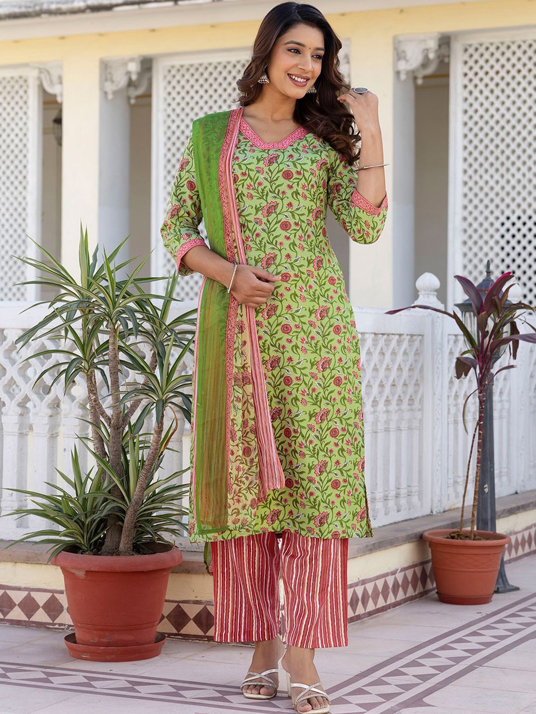 

SKYLEE Floral Printed V-Neck Straight Kurta With Trousers And Dupatta, Green