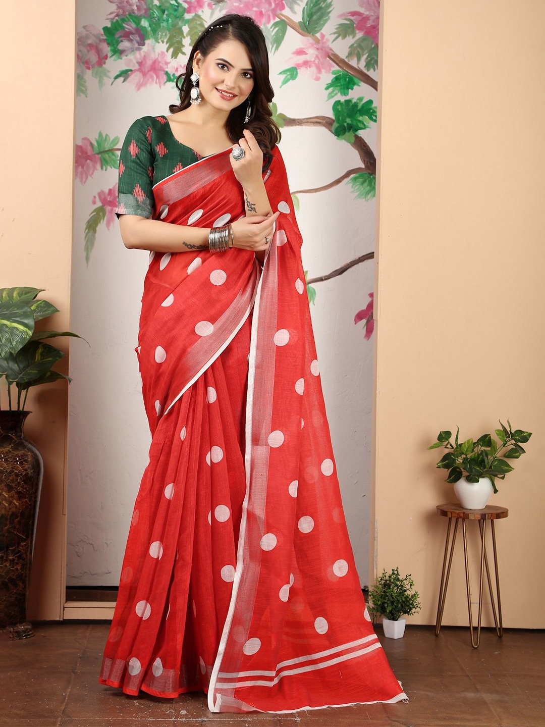 

Mitera Pure Cotton Polka Dots Printed Saree With Unstitched Blouse Piece, Red