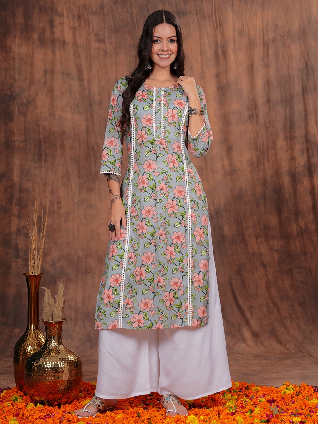 

HIBIKI Floral Printed Thread Work Cotton Straight Kurta, Olive