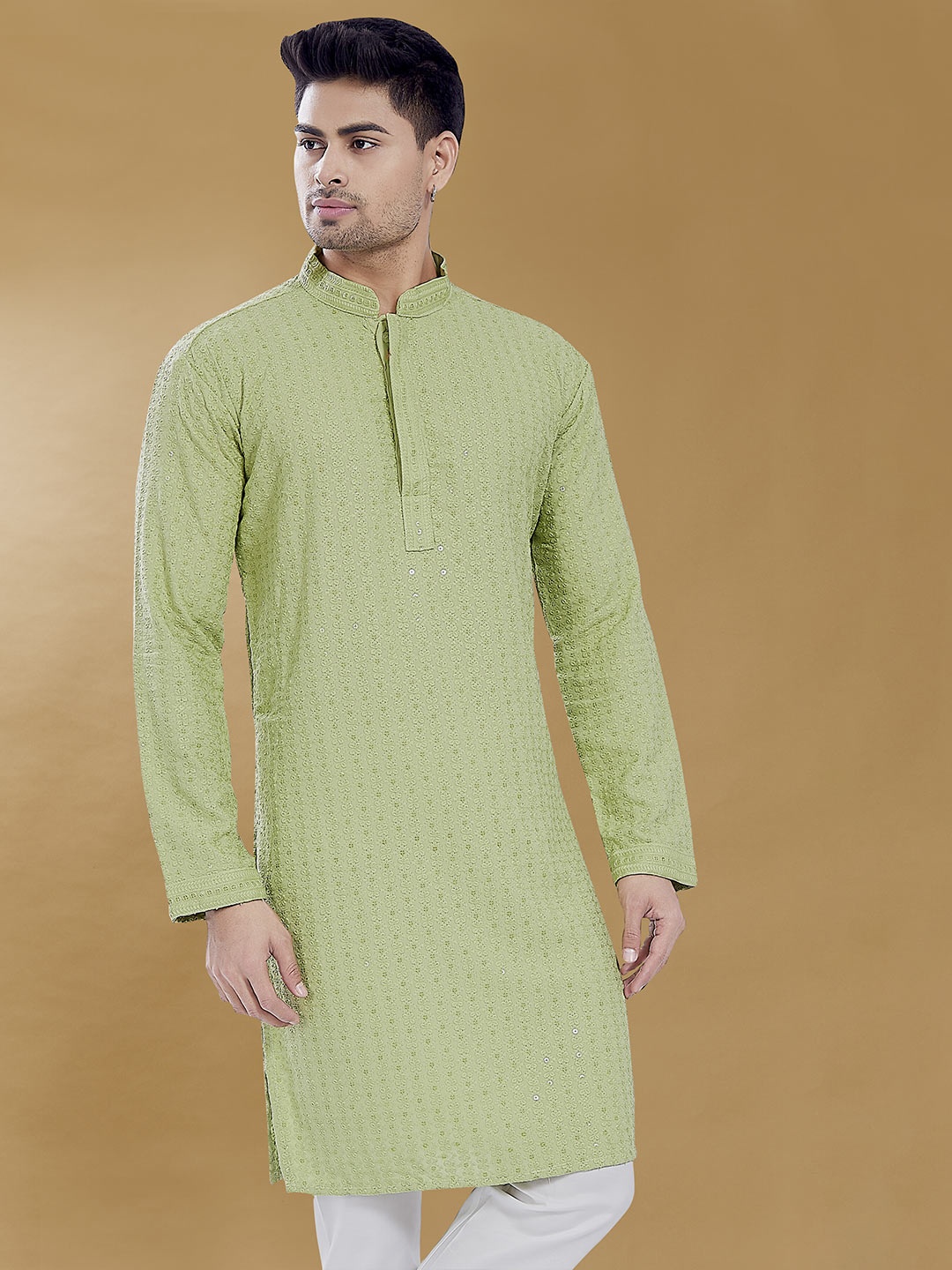

DIVISIVE Mandarin Collar Floral Embroidered Thread Work Straight Kurta, Olive