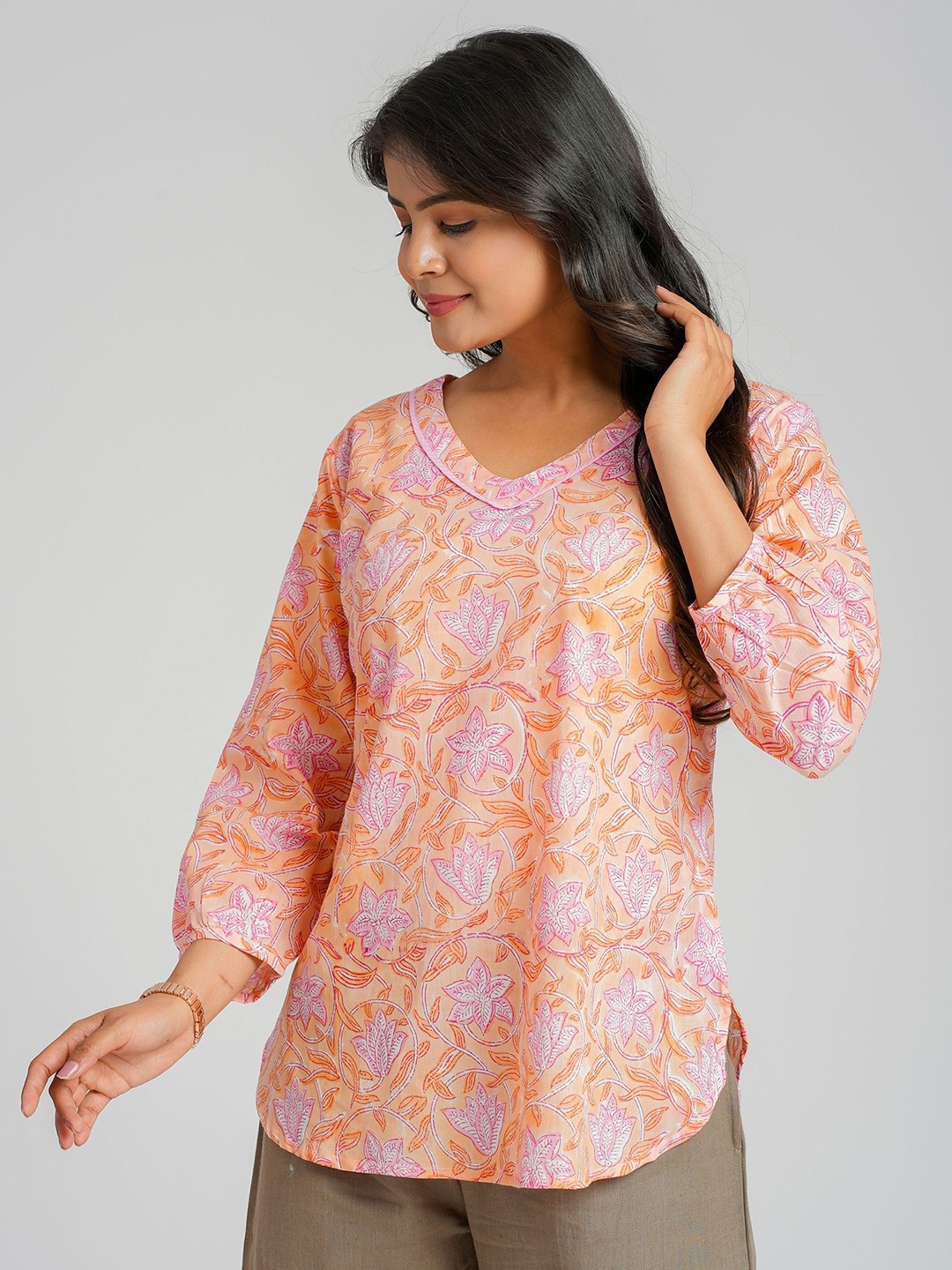 

Cotton Curio Women Cotton Block Printed Short Top, Peach