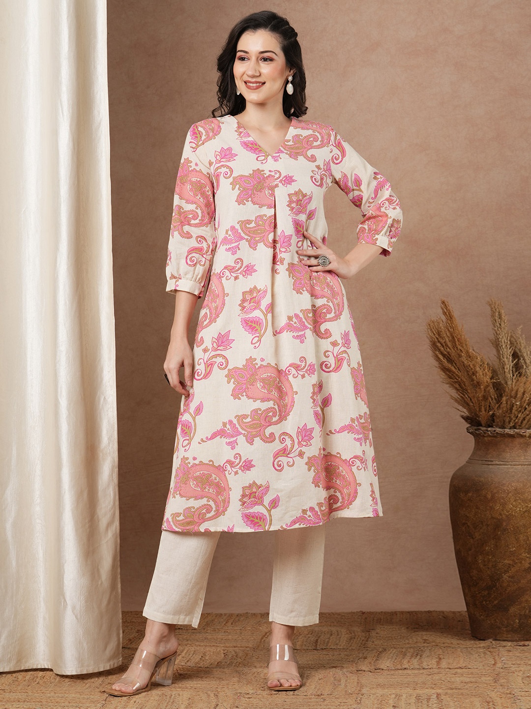 

FASHOR Floral Printed Pleated Pure Cotton V-Neck A-line Kurta With Trousers, Off white