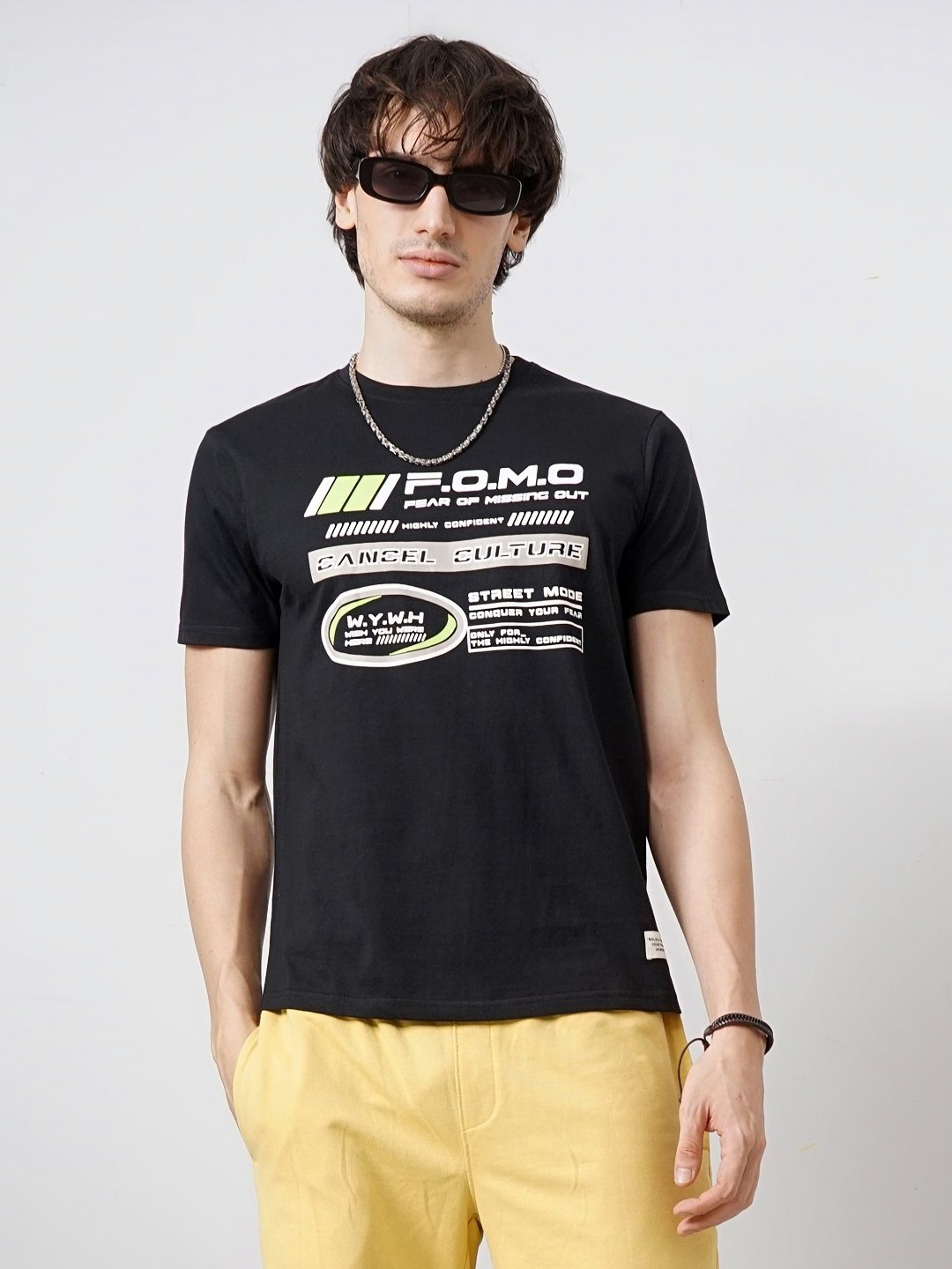 

Genoa Graphic Printed Round Neck Slim Fit Cotton T-shirt, Black