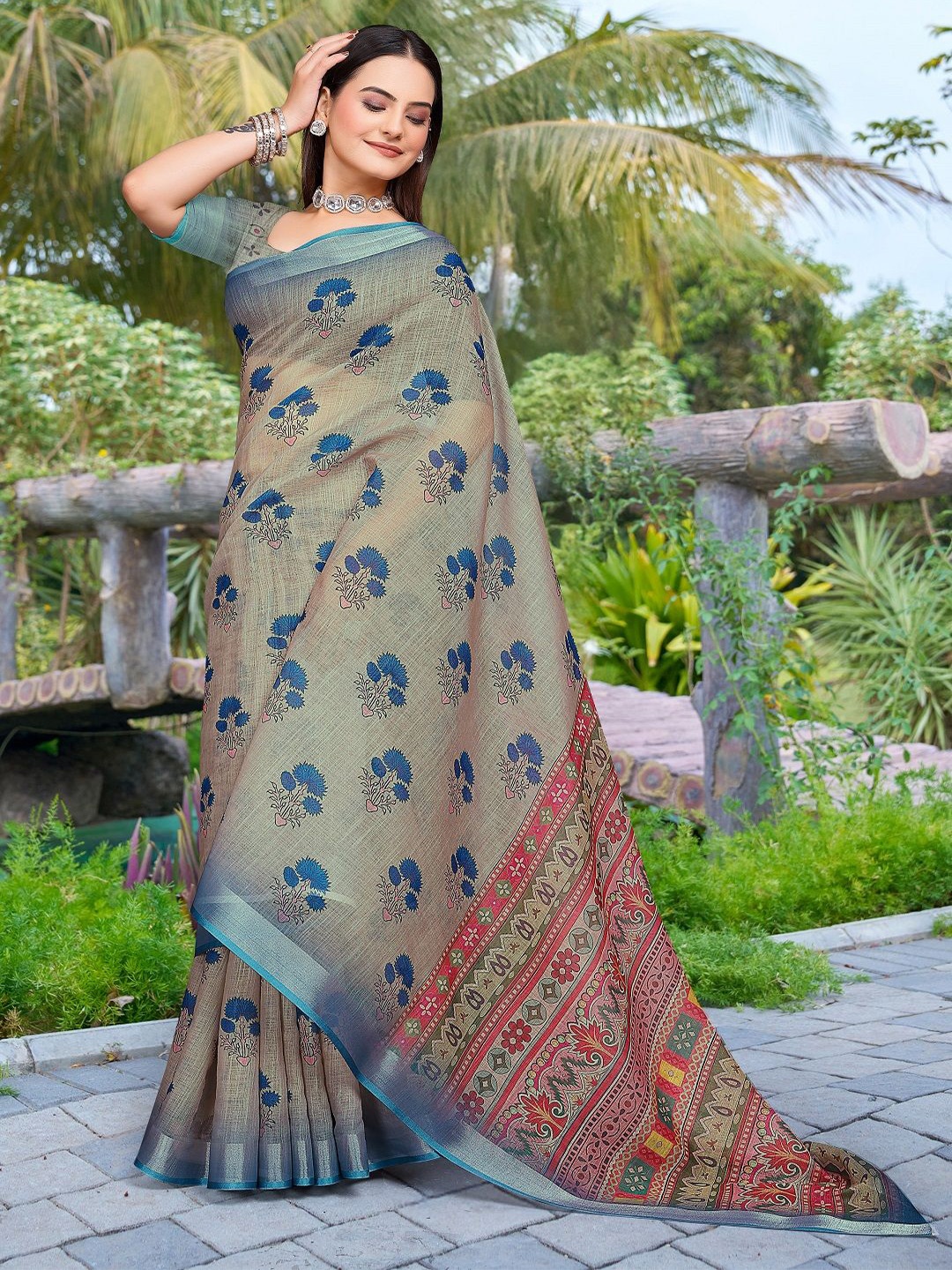 

Mitera Floral Zari Pure Cotton Saree, Green