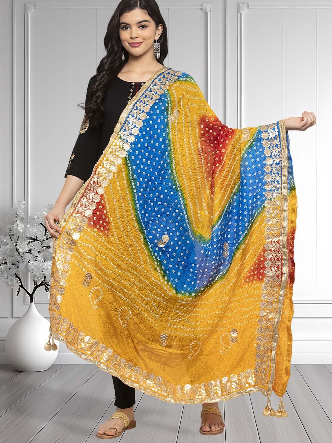 

Moda Rapido Bandhani Printed Gotta Patti Dupatta, Yellow