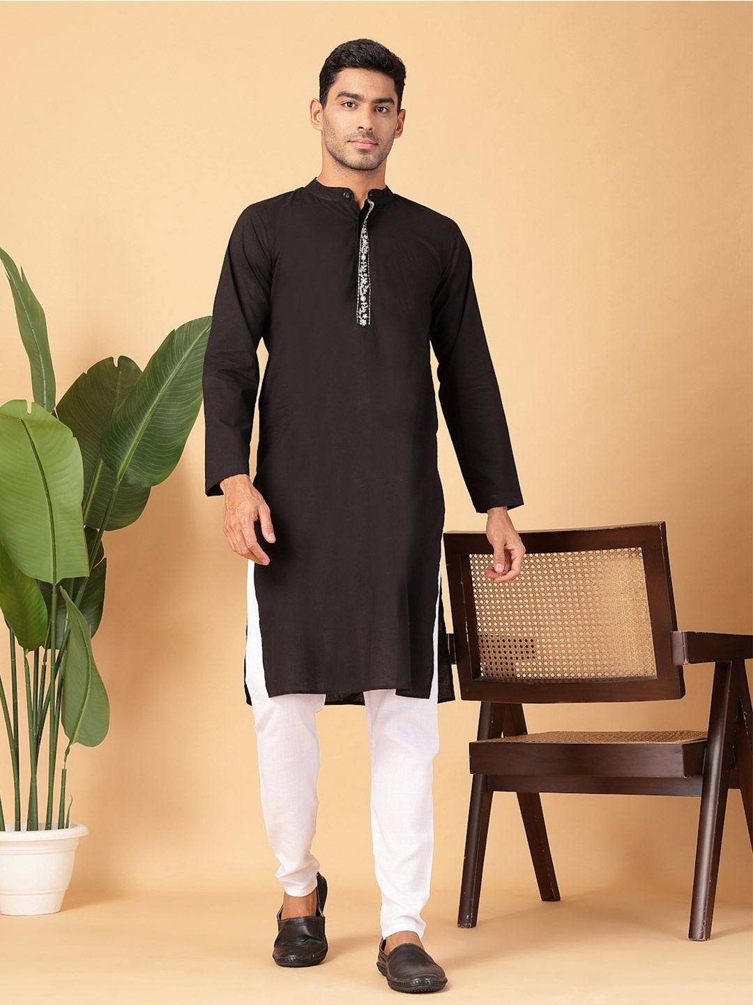 

FABRIC FITOOR Band Collar Long Sleeves Thread Work Pure Cotton Straight Kurta, Black