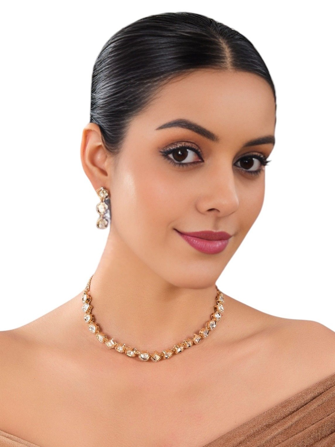 

AURAA TRENDS Gold-Plated Kundan Stone-Studded Jewellery Set