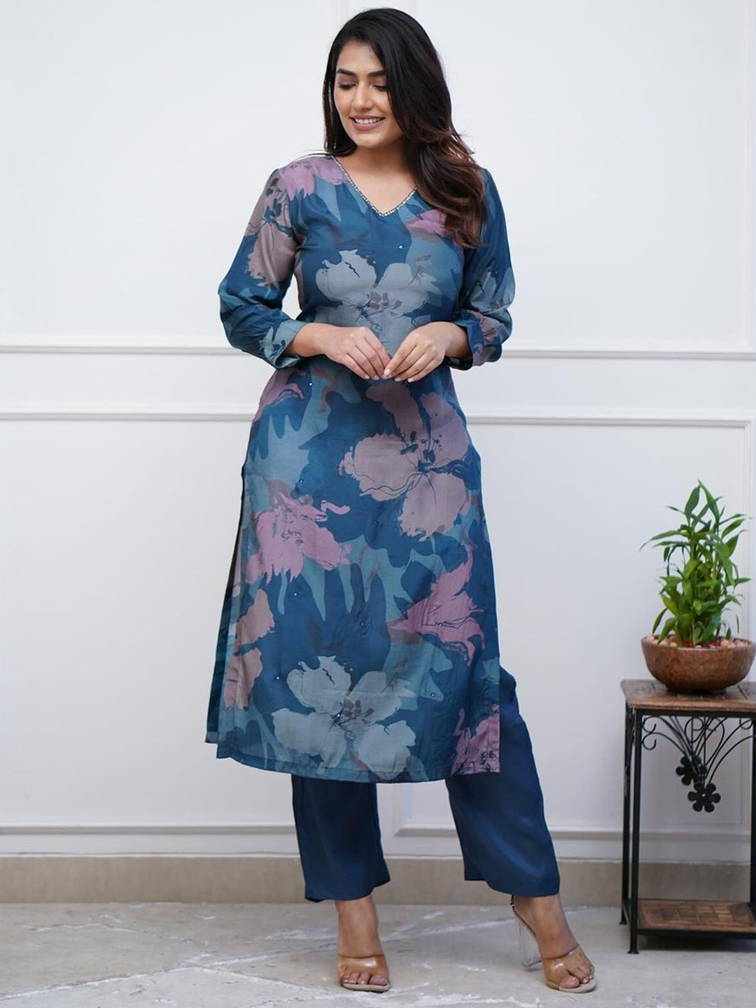 

Anni Designer Floral Printed V-Neck Straight Kurta With Trousers, Turquoise blue