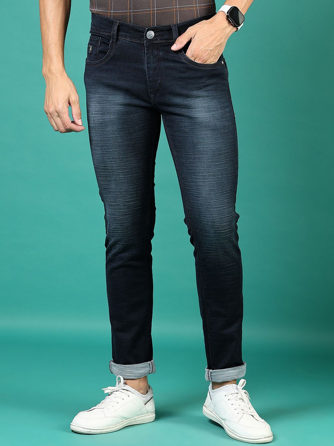 

V-Mart Men Mid-Rise Slim Fit Light Fade Clean Look Jeans, Blue
