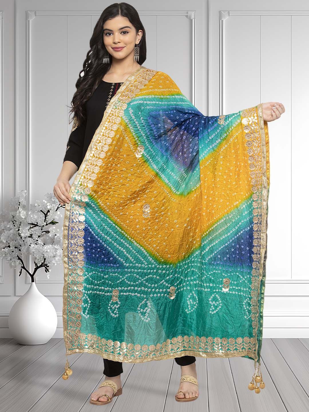 

Moda Rapido Dyed Bandhani Dupatta with Gotta Patti, Green