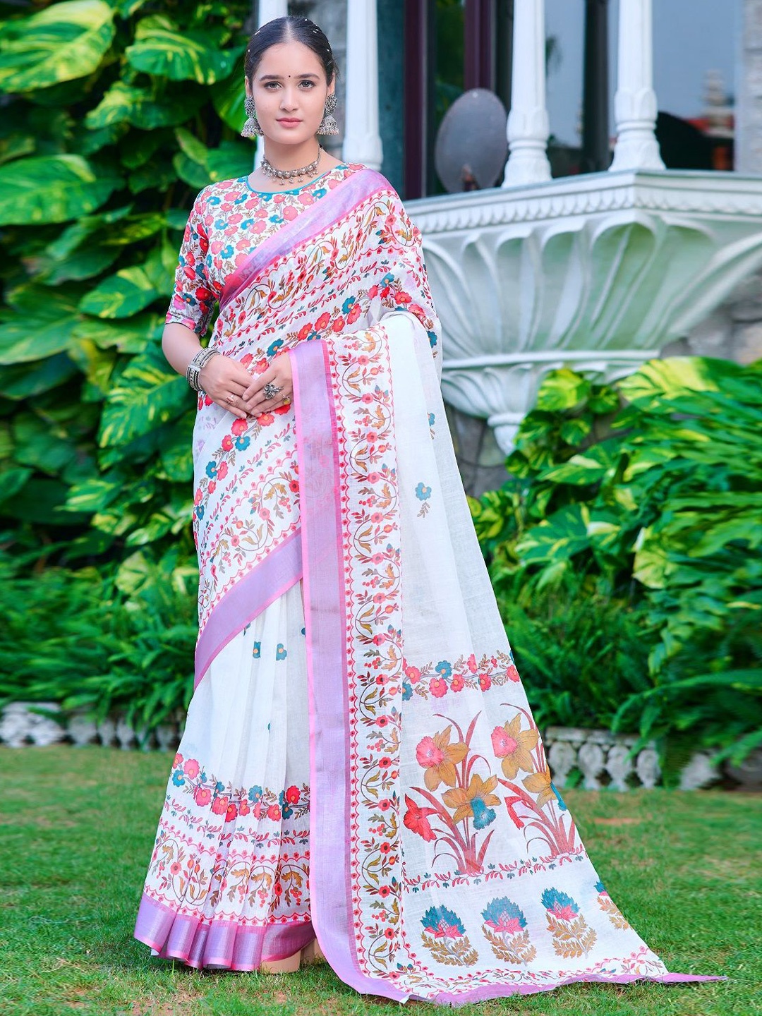 

Sarvada Floral Printed Pure Cotton Saree, White