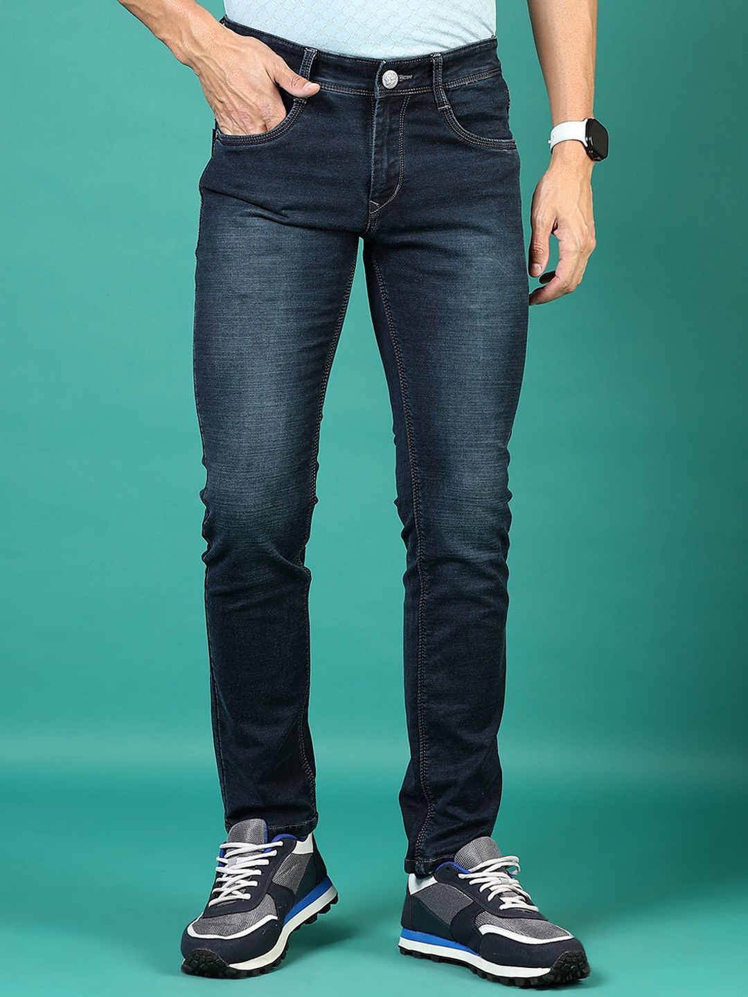 

V-Mart Men Cotton Slim Fit Mid-Rise Light Fade Jeans, Green