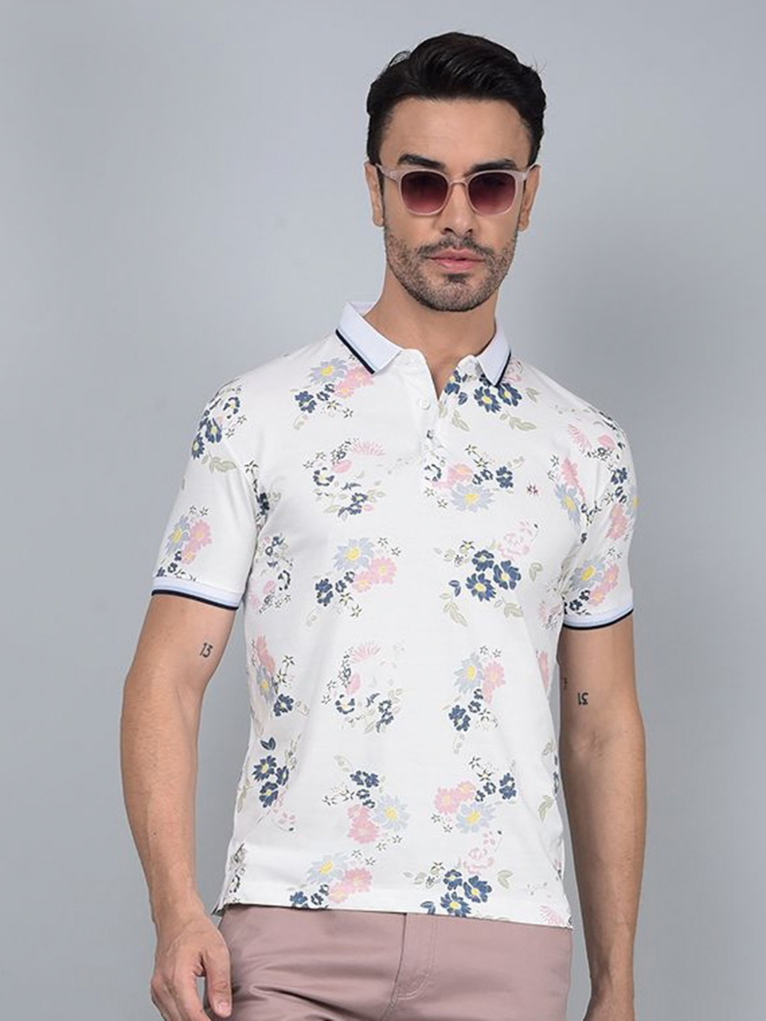 

Crimsoune Club Floral Printed Polo Collar Slim Fit T-shirt, White