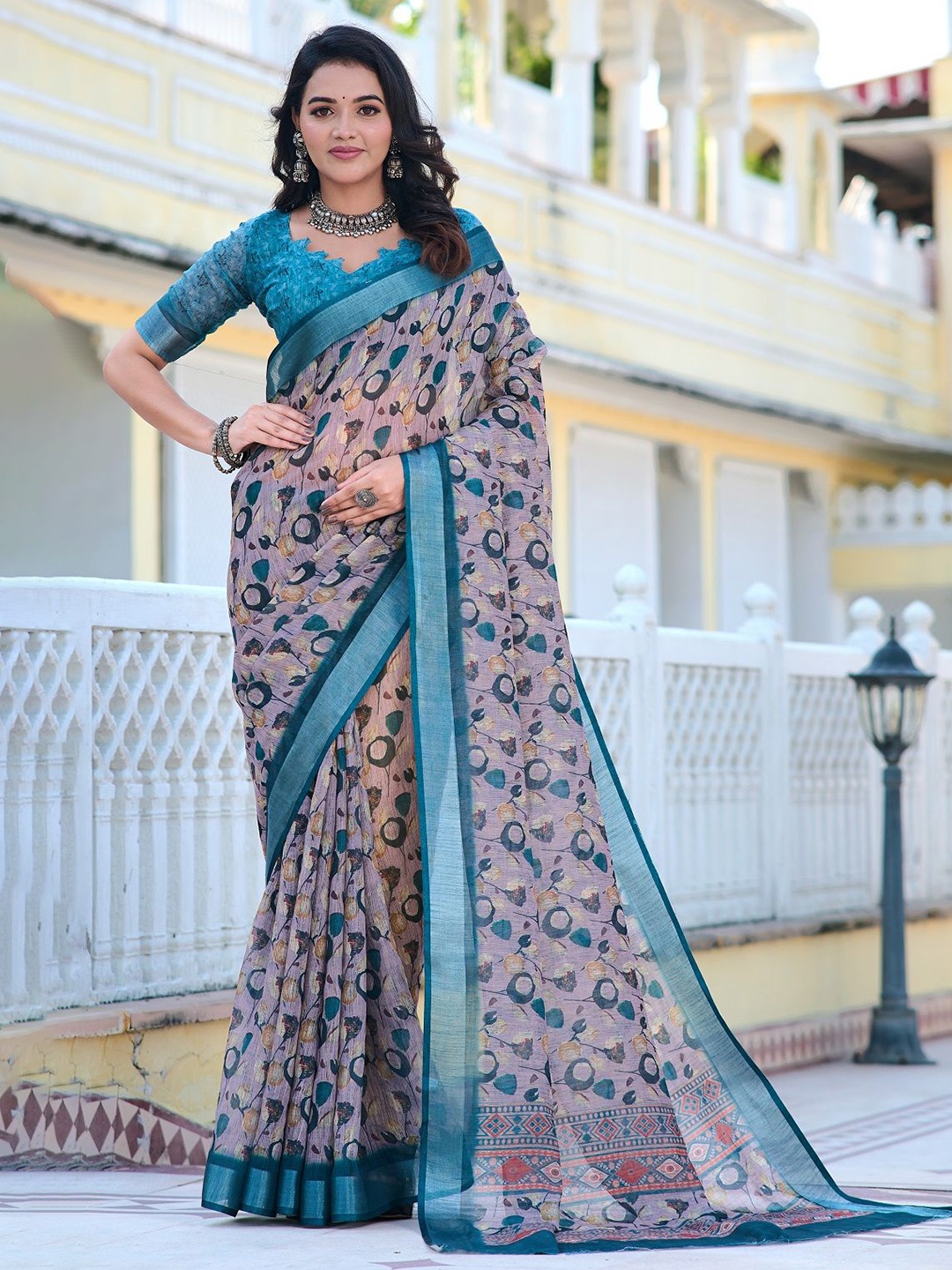 

Sarvada Floral Printed Pure Cotton Saree, Grey