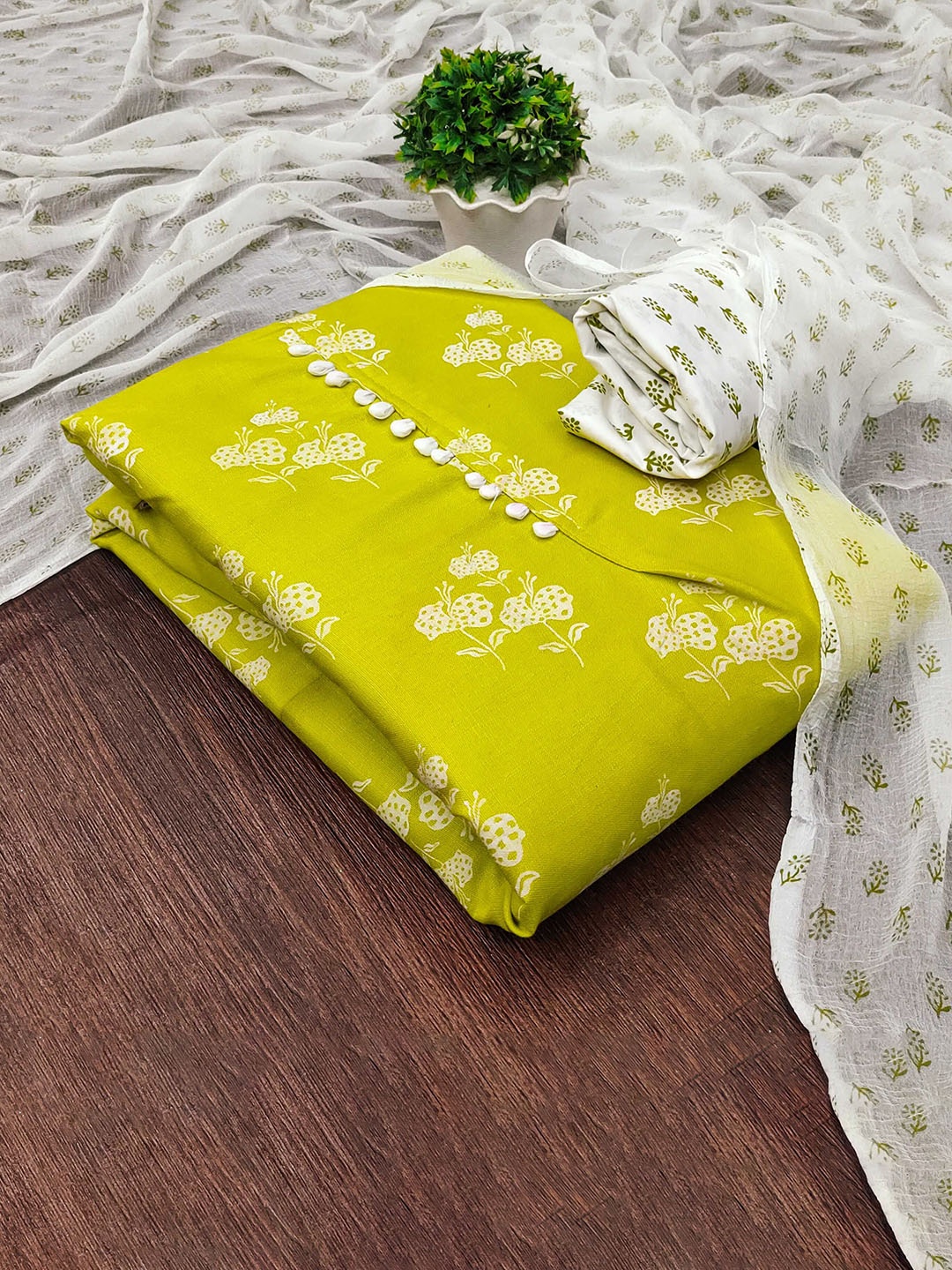 

SHADOW & SAINING Floral Printed Unstitched Dress Material, Lime green