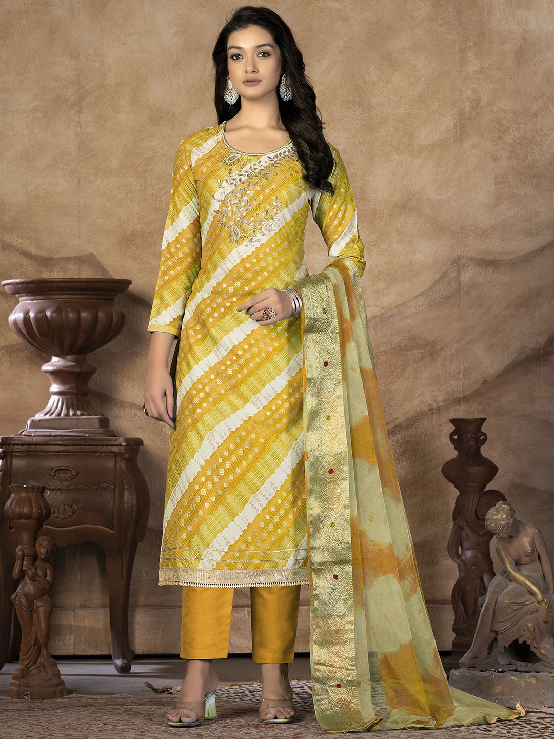 

SHADOW & SAINING Bandhani Printed Sequinned Pure Cotton Unstitched Dress Material, Yellow