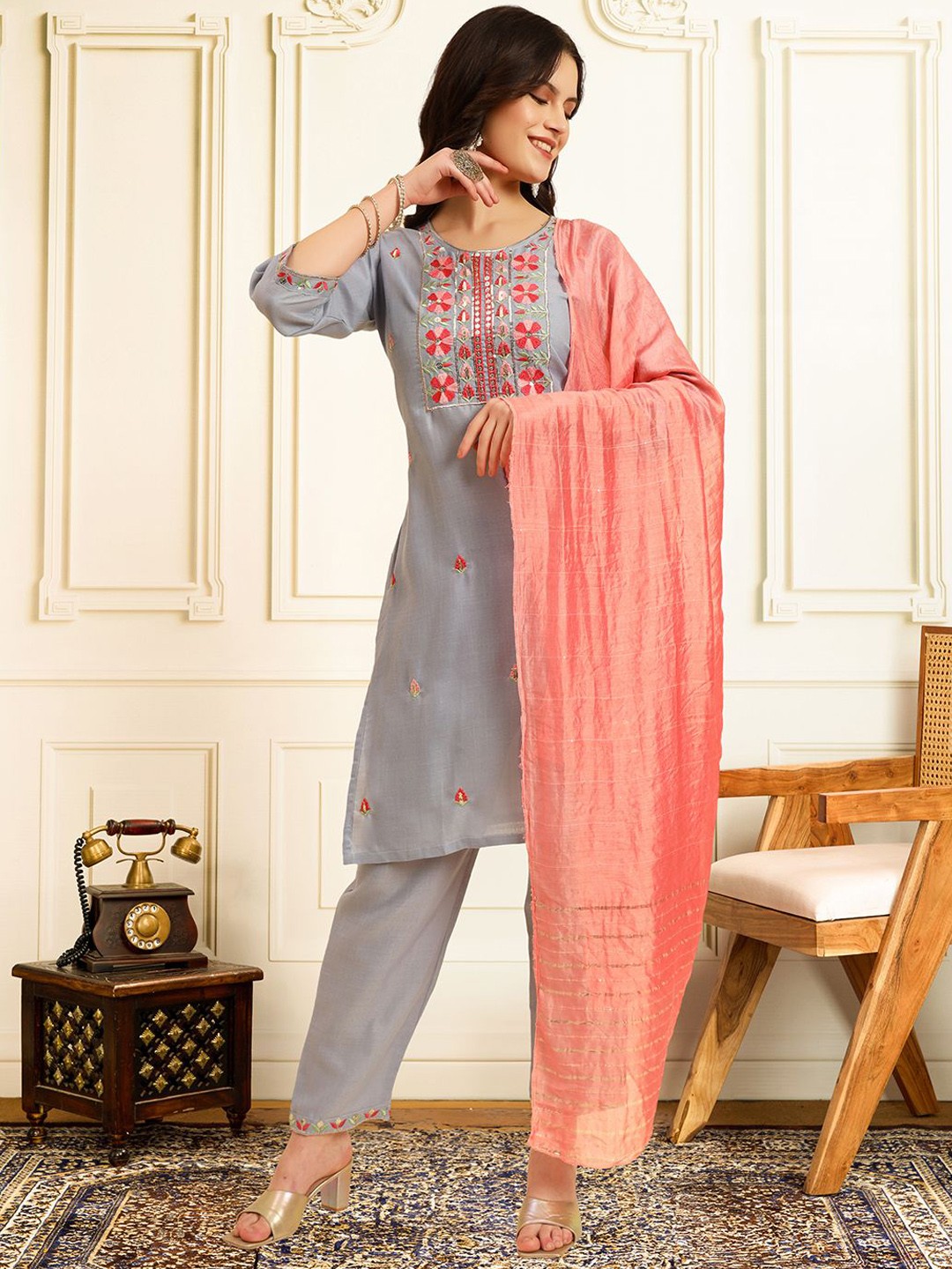 

House of Pataudi Floral Embroidered Thread Work Straight Kurta With Trousers And Dupatta, Grey