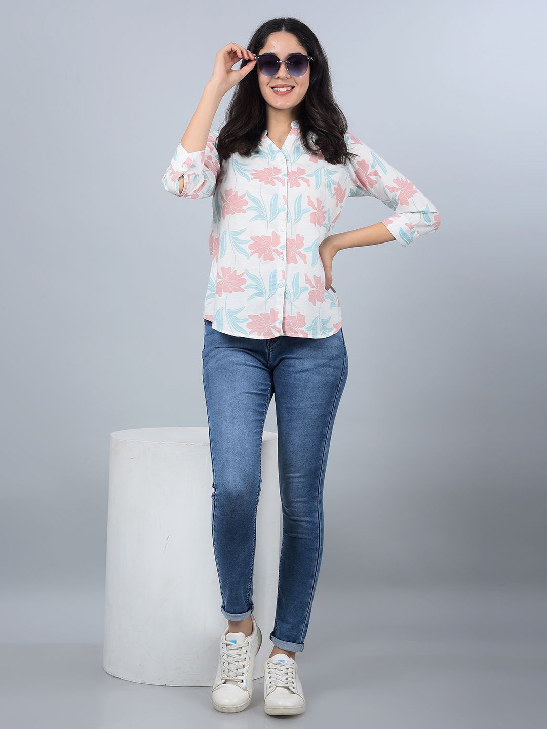 

Crimsoune Club Slim Fit Floral Printed Mandarin Collar Opaque Shirt, White