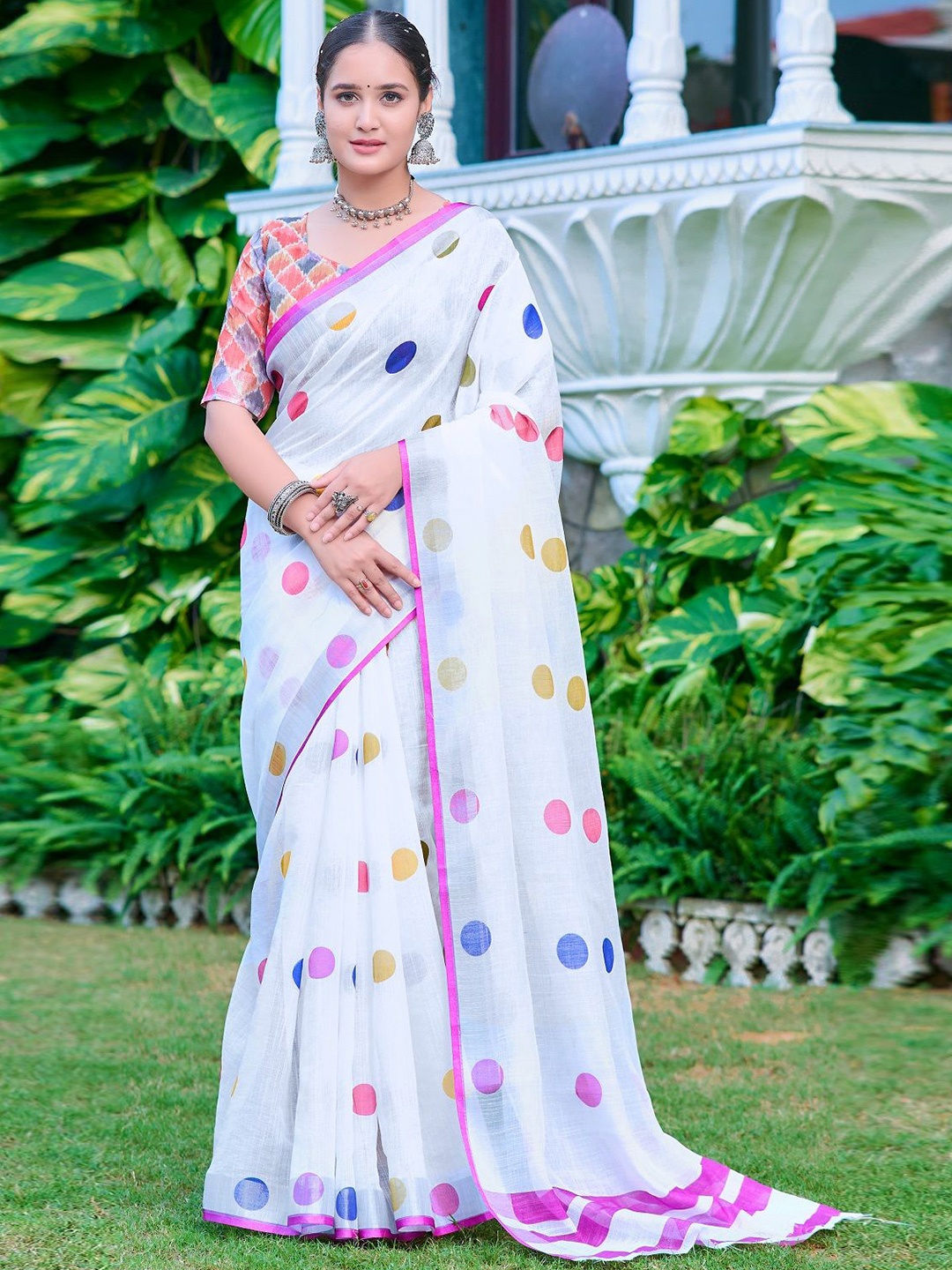 

Sarvada Polka Dot Printed Pure Cotton Saree, White