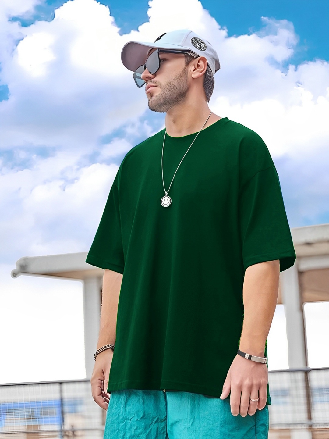 

Kushi Flyer Men Solid Round Neck Cotton Oversized T-shirt, Green