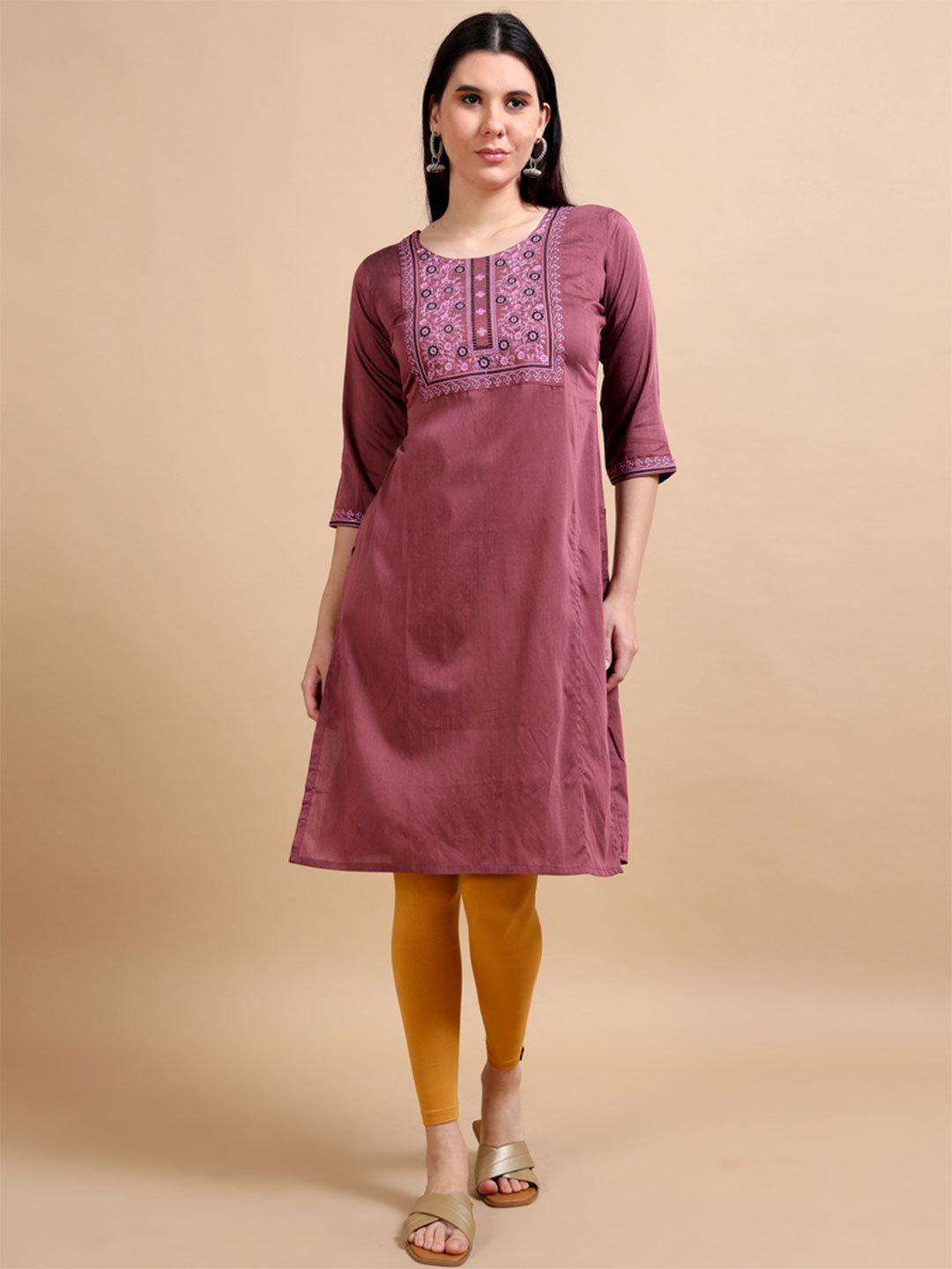 

MIRAAN Floral Yoke Design Thread Work Straight Kurta, Pink