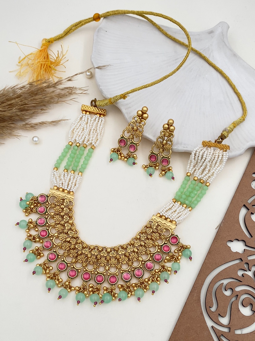

Rare Bello Gold-Plated Kundan-Studded And Pearls Beaded Antique Jewellery Set