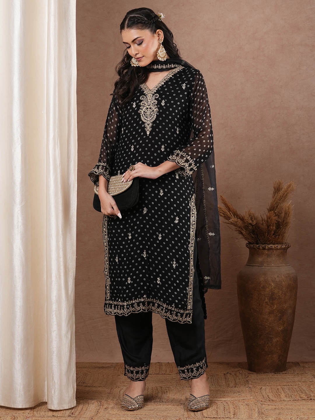 

FASHOR Floral Embroidered Organza V-neck Straight Kurta With Trousers And Dupatta, Black