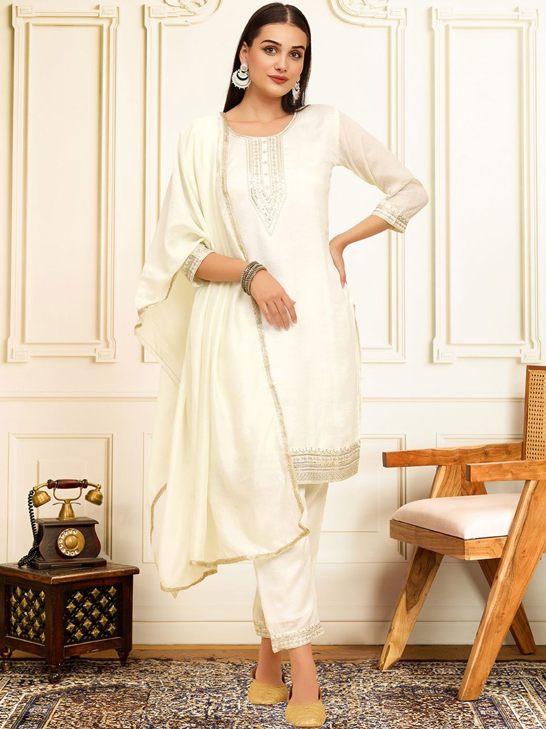 

House of Pataudi Floral Yoke Design Zari Straight Kurta With Trousers And Dupatta, White