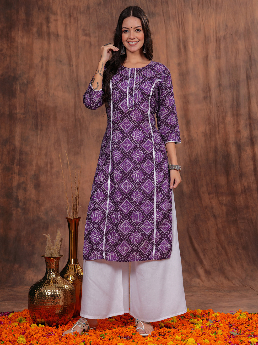 

HIBIKI Bandhani Printed Thread Work Cotton Straight Kurta, Purple