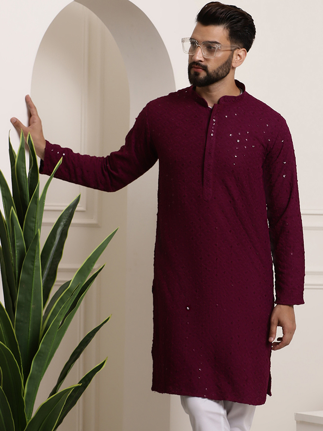

SOJANYA Men Purple Thread Work Kurta