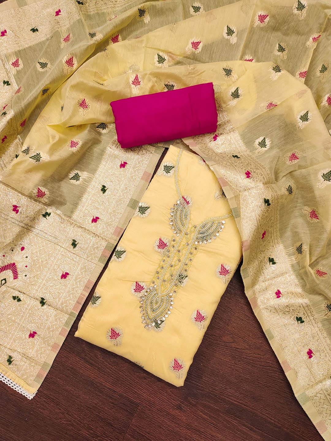 

SHADOW & SAINING Semi-Stitched Dress Material, Yellow