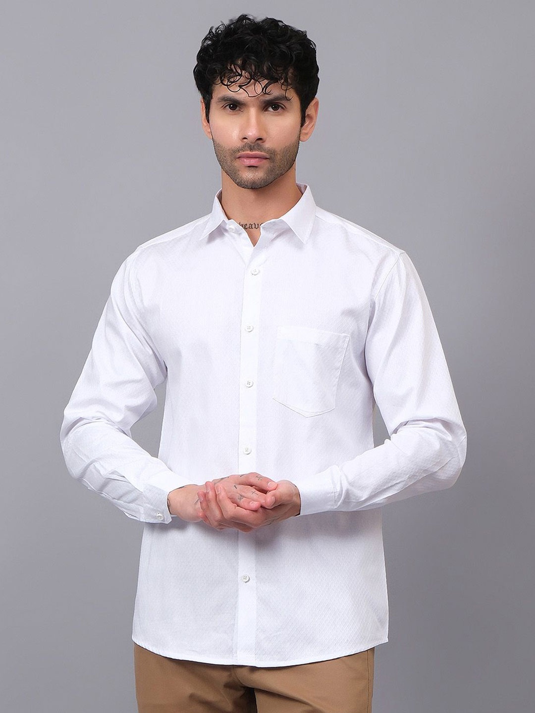 

Vida Loca Men Slim Fit Spread Collar Textured Cotton Casual Shirt, White