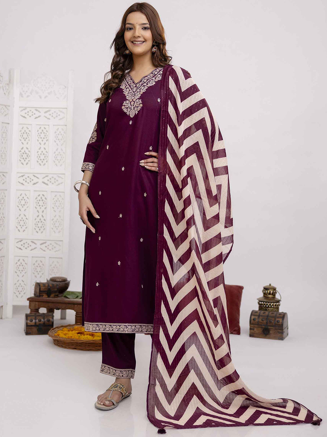 

DIVASTRI Floral Embroidered V-Neck Sequinned Straight Kurta With Trousers & Dupatta, Red