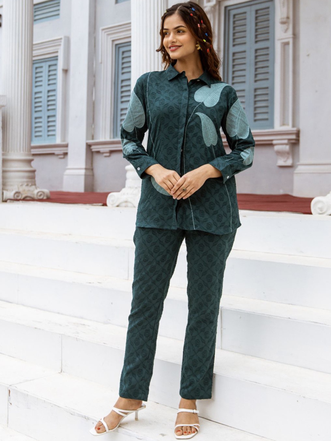 

Kaftanize Floral Burnout Embroidered Shirt With Trouser, Green