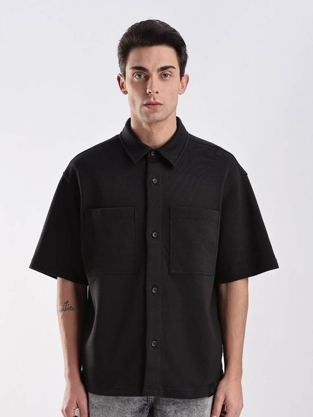 

Calvin Klein Jeans Men Solid Relaxed Fit Casual Shacket, Black